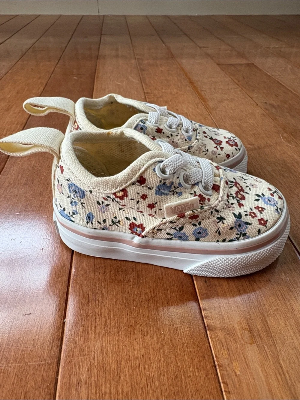 Vans Kids Cream Canvas Floral Lace-Up Sneakers with Red & Blue Accents